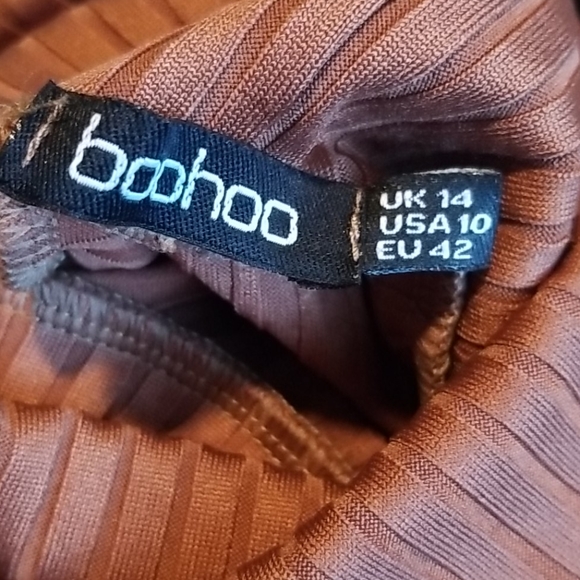 Boohoo Ribbed Turtleneck Bodysuit - Picture 3 of 3